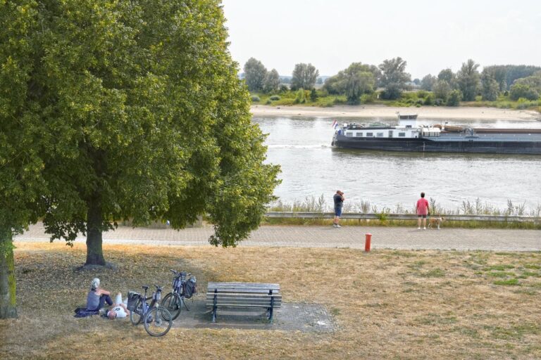 Nederland in uitzonderlijke droogte: zoetwatervoorraden slinken en waterkwaliteit verslechtert
