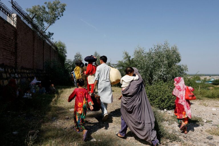 Zelfmoordaanslag in Pakistan eist elf levens: Pakistaanse Taliban claimen verantwoordelijkheid