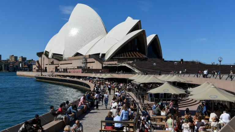 Australië verscherpt migratiebeleid: backpackers en studenten voelen de gevolgen